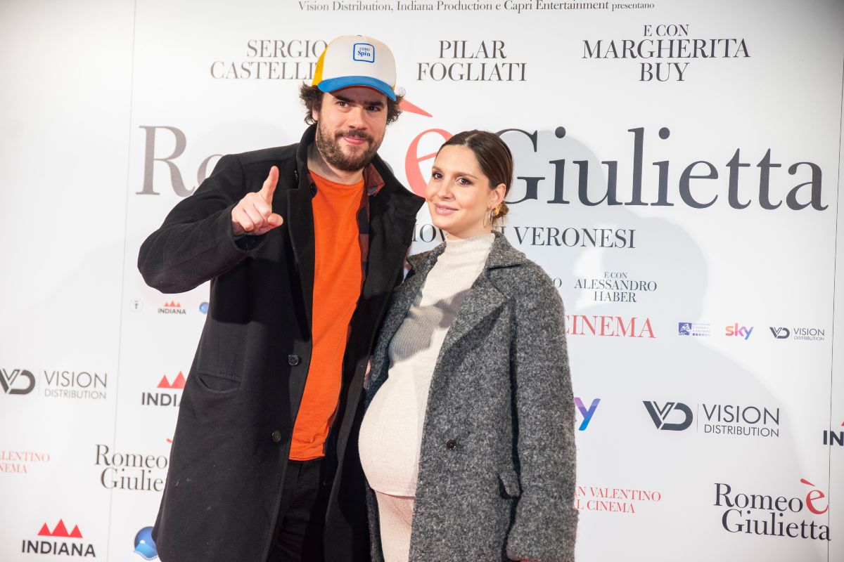 Andrea Pisani e Beatrice Arnera al photocall di Romeo È Giulietta