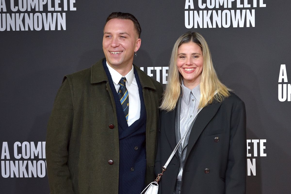 Mattia Briga e l’attrice italiana Arianna Montefiori sul red carpet