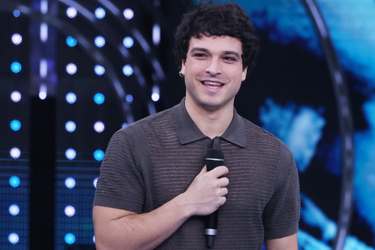 Leo Gassmann sul palco della finale di Sanremo Giovani al Palafiori.