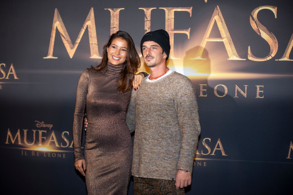 Mariana Rodriguez e Gianmaria Coccoluto partecipano al photocall della premiere italiana di Mufasa: Il Re Leone, presso Tenoha. Milano (Italia), 17 dicembre 2024 (Foto di Pamela Rovaris/Archivio Pamela Rovaris/Mondadori Portfolio via Getty Images)