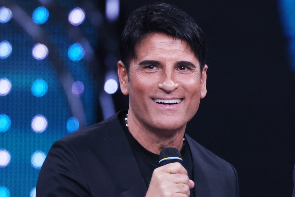 Sal Da Vinci alla finale di Sanremo Giovani presso il Palafiori.