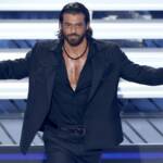Can Yaman in total black a Sanremo 2026