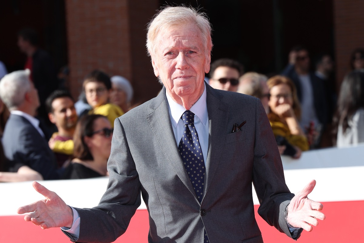 Claudio Lippi sfila sul tappeto rosso per il film "Io, Noi e Gaber"