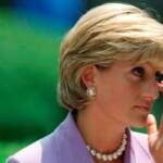 Diana, Principessa del Galles, mentre tiene un discorso contro le mine antiuomo presso la sede della Croce Rossa a Washington