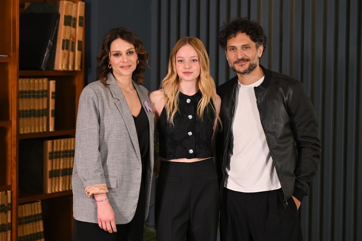 Raffaella Rea, Federica Pala e l’attore italiano Alessandro Tersigni durante il photocall della serie Rai Qualcosa di lilla
