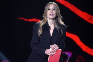 Francesca Fagnani alla guida di Belve sfoggia un look total black