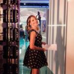 Barbara D’Urso immortalata dietro le quinte prima dell’ingresso nello studio di Pomeriggio 5