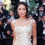 Elodie Di Patrizi sul red carpet di Cannes durante la première di De Gaulle: Tilting Iron