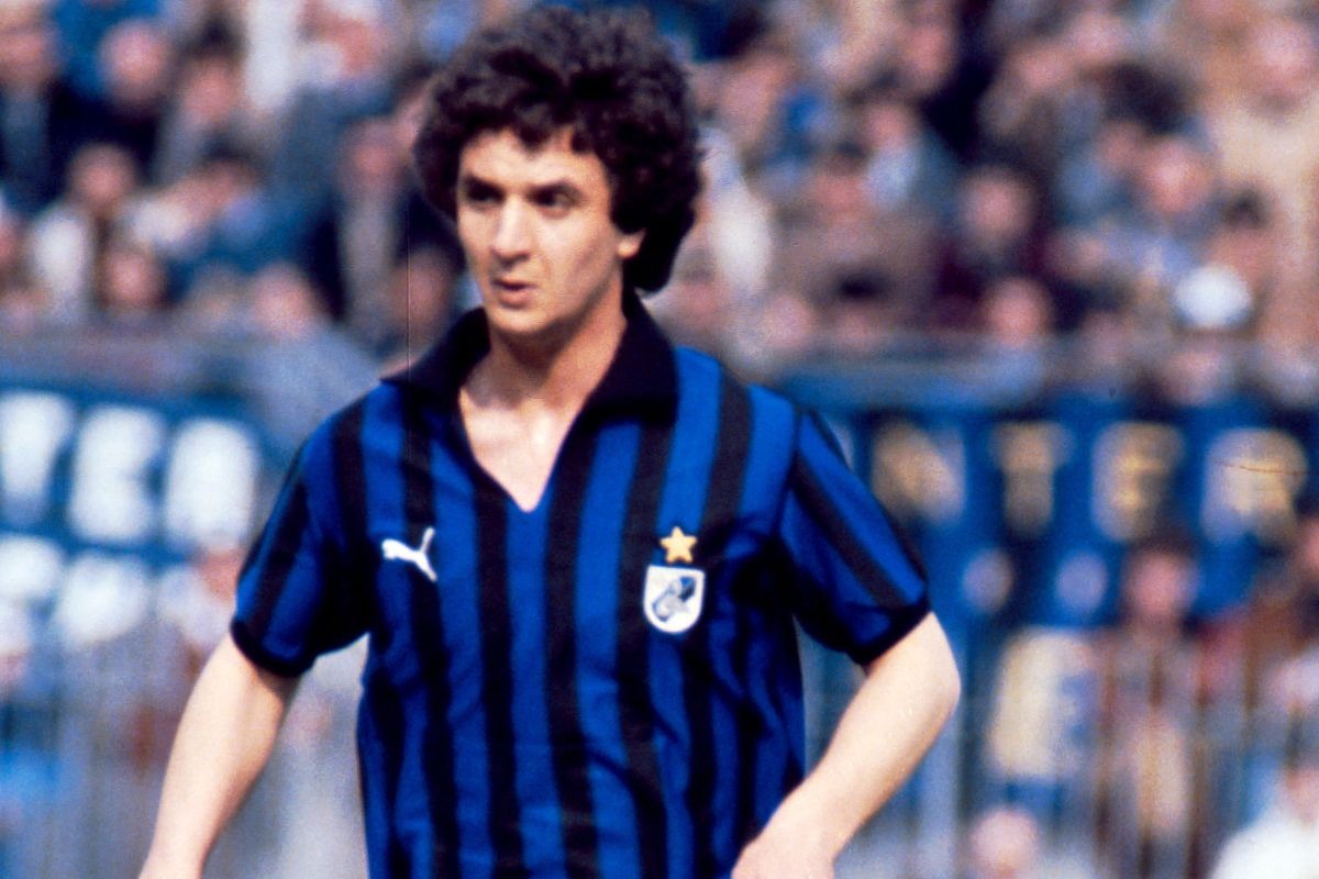 Evaristo Beccalossi in azione sul campo
