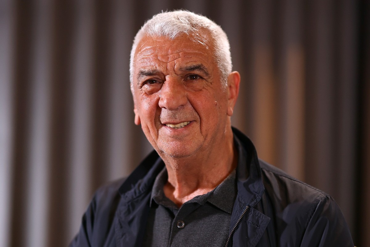 Evaristo Beccalossi mentre viene intervistato, 15 Maggio 2024 a Bangkok, Thailandia. (Foto di: Pakawich Damrongkiattisak - FIFA/FIFA via Getty Images)