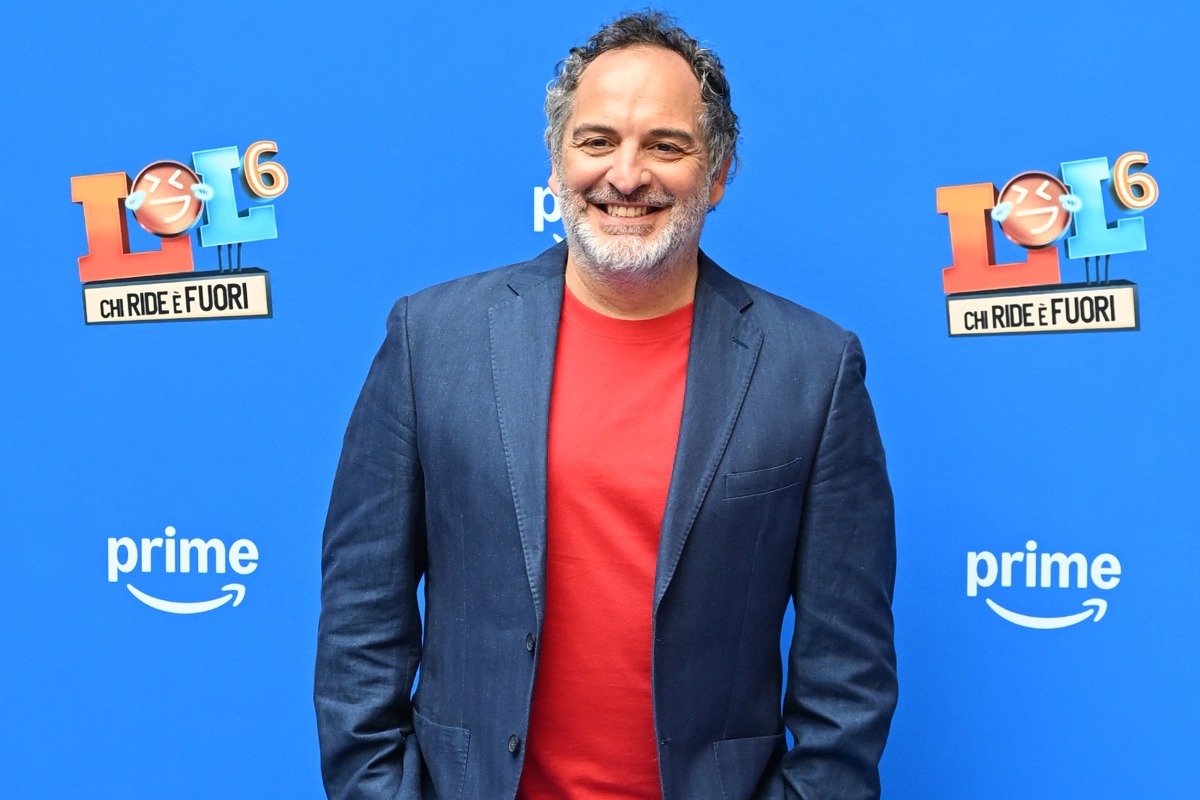 Gianluca Fubelli, conosciuto come Scintilla, durante il photocall di LOL 6 – Chi ride è fuori di Prime Video