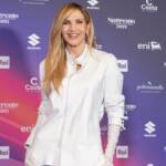 Lorella Cuccarini durante la conferenza stampa del 74° Festival di Sanremo