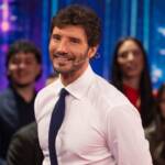 Stefano De Martino alla conduzione della sesta puntata di “Stasera tutto è possibile” su Rai 2