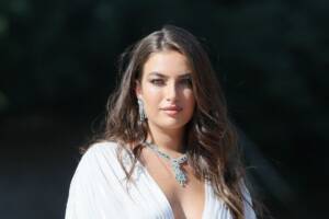 Nilufar Addati è stata avvistata all’Hotel Excelsior durante l’81ª Mostra Internazionale d’Arte Cinematografica di Venezia