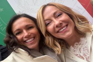 Silvia Cirocchi e Giorgia Meloni in primo piano