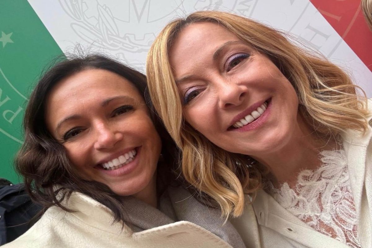 Silvia Cirocchi e Giorgia Meloni in primo piano