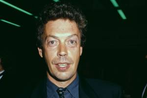 Tim Curry partecipa a un evento