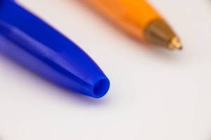 Penna a sfera con tappo blu