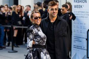 Ludovica Pagani e Stephan El Shaarawy in total look nero all'evento Roberto Cavalli