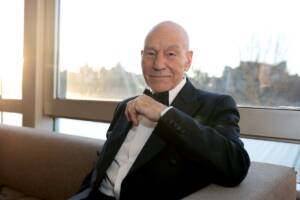 Patrick Stewart ai BAFTA Film Awards 2023 presso la Royal Festival Hall
